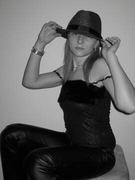 Public Photo of AdrrianaX